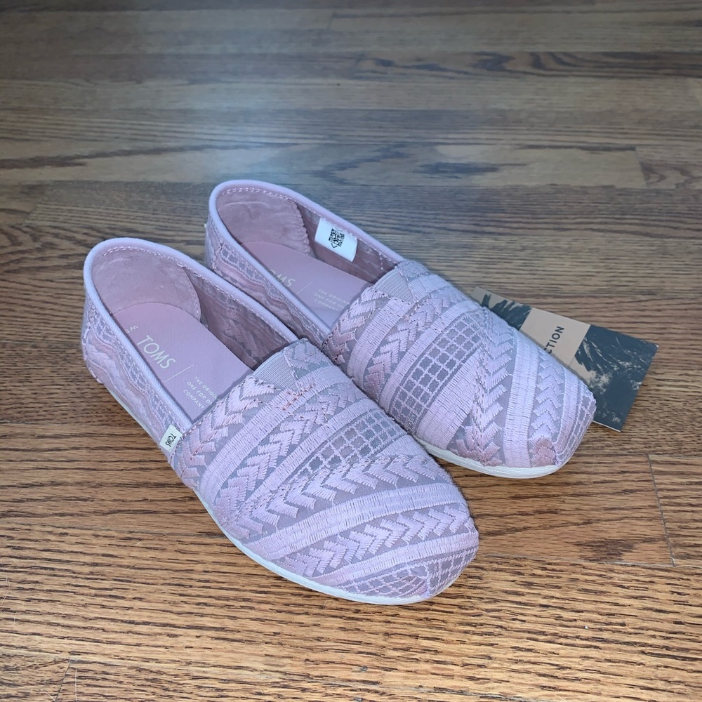 Toms